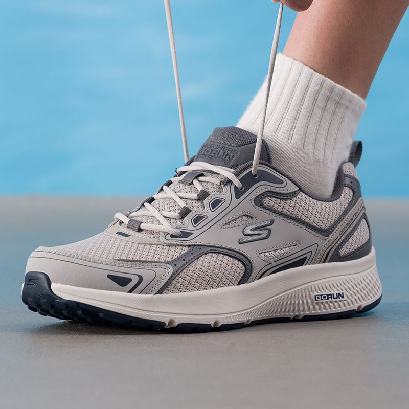 รองเท้าผู้ชาย Skechers รุ่นออร - Lightweight Road Running Shoes บทวิจารณ์และราคา